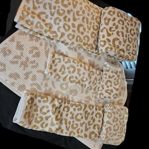 Leopard Print Towel Set